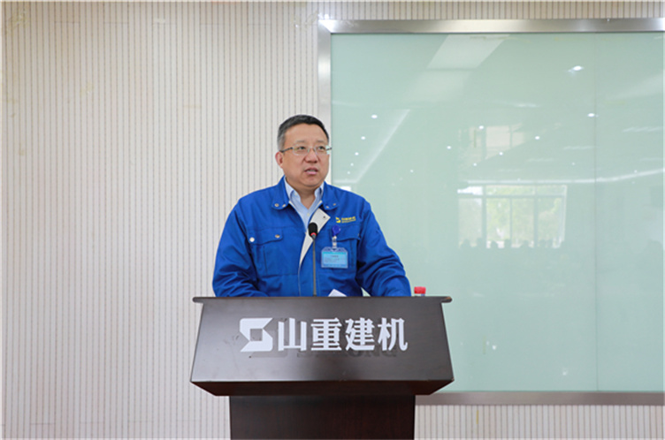 青春心向黨 奮斗新征程 山重建機(jī)召開“五一、五四”表彰大會(huì)